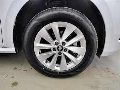 Skoda Kamiq 1.0 TSI 115cv DSG Clever CARPLAY / FULL LED / KEYLESS / CAM (2025) - Foto 6