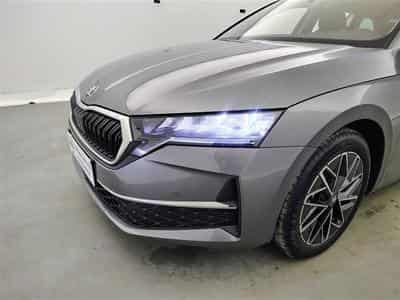 Skoda Octavia 1.5 e-TSi 150cv DSG Selection CARPLAY / FULL LED / CAMERA (2026) - Foto 15