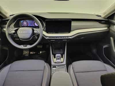 Skoda Octavia 1.5 e-TSi 150cv DSG Selection CARPLAY / FULL LED / CAMERA (2026) - Foto 8
