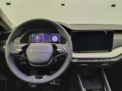 Skoda Octavia 1.5 e-TSi 150cv DSG Selection CARPLAY / FULL LED / CAMERA (2026) - Foto 9