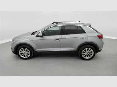 VW T-Roc 1.5 TSI **AUTO/CAM/CARPLAY** (2023) - Foto 3