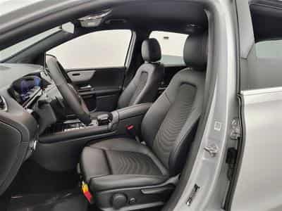 Mercedes B 180 Business Line CAM/CARPLAY/Attache rem (2023) - Photo 7