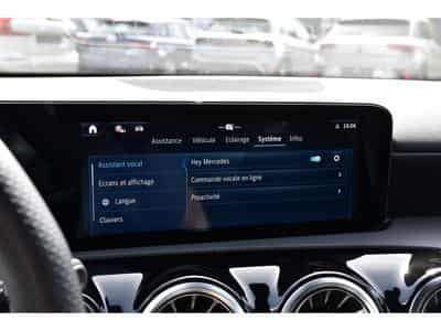 Mercedes A 200 AMG Line 7G-Tronic GPS LANE CAM PARK KEYLESS 1° MAIN (2025) - Photo 12