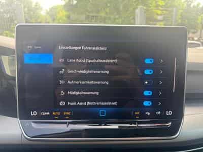 VW Golf VOLKSWAGEN GOLF 8 2.0 TDI LED AUTOMATIK DIGITAL COCKPIT KAM (2025) - Foto 14