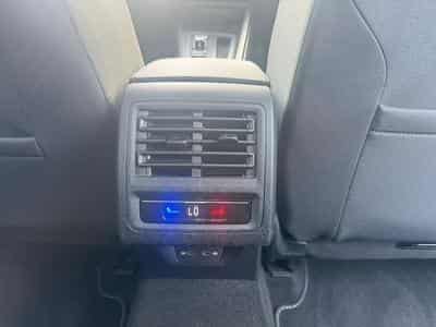 VW Golf VOLKSWAGEN GOLF 8 2.0 TDI LED AUTOMATIK DIGITAL COCKPIT KAM (2025) - Foto 6