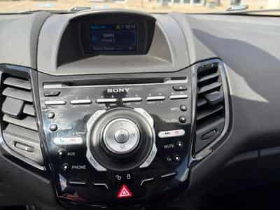 Ford Fiesta 1.6i Ecoboost 134kW ST2 (2016) - Photo 3
