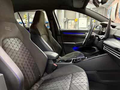 VW Golf Golf VIII 1.5 E-TSi 150cv Auto R-LINE (2025) - Photo 8