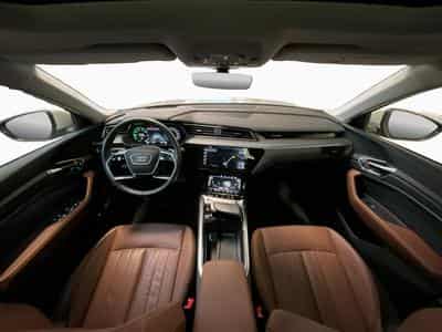 Audi Q8 89kWh+e-tron50+S-Line+Quattro+P.Premium (2024) - Photo 2