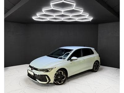 VW Golf 8.5 R Line eTSI 150 MY26 (2026) - Photo 1