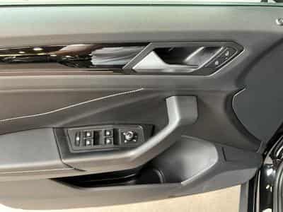 VW T-Roc R-Line+DSG+Matrix-LED+P.Travel+RearView (2022) - Foto 14