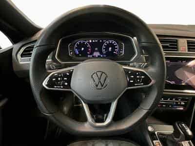 VW Tiguan R-Line+4M+DSG+Pano+BlackStyle+AHK (2023) - Foto 10