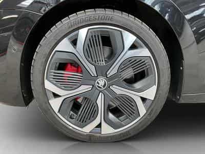 Skoda Octavia RS+DSG+P.Ass.+DCC+LM19+LED+Pano (2025) - Foto 8
