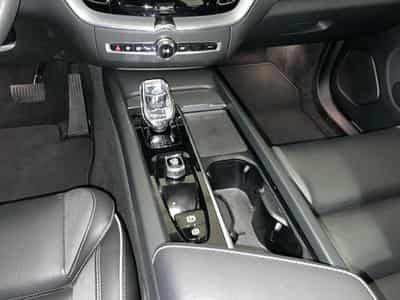 Volvo XC60 2.0 B4 D 4x4 Ultimate Dark Aut. (2023) - Foto 10
