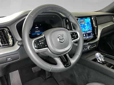 Volvo XC60 2.0 B4 D 4x4 Ultimate Dark Aut. (2023) - Foto 8
