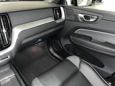 Volvo XC60 2.0 B4 D 4x4 Ultimate Dark Aut. (2023) - Foto 9
