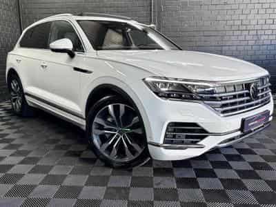 VW Touareg 3.0 TSi V6 eHybrid 4MOTION Elegance 381 CV (2022) - Photo 3