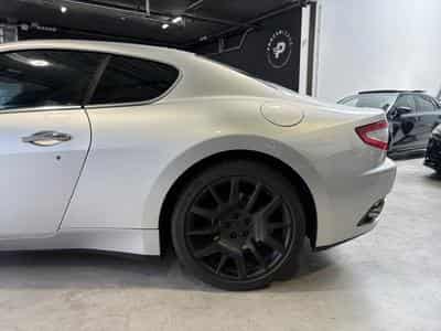 Maserati GranTurismo MASERATI GRANTURISMO 4.2 V8 405 CV/GPS/CUIR/Xénon/ (2009) - Photo 11
