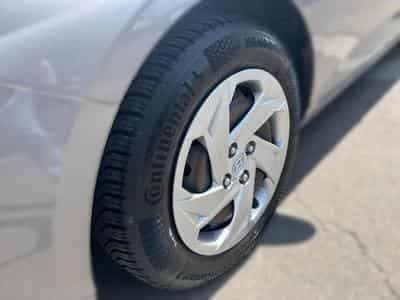 Hyundai i20 1.0 T-GDi 7-DCT 74kW Twist (2023) - Foto 9