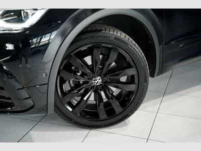VW Tiguan R-Line 4M 2.H *20 *Pano *7-Sitz (2024) - Photo 3