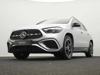 Mercedes GLA 200 d AMG-Line Multi+Kamera+Night+19" (2025) - Foto 8