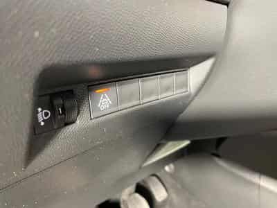 Peugeot 208 1.2 ESSENCE 75 CV STYLE CARPLAY 5P (2024) - Photo 6
