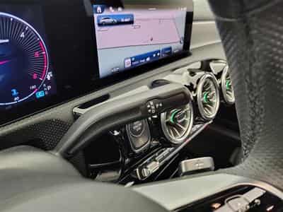 Mercedes CLA 180 CLA 2.0D **AMG/AUTO/PANO/NAVI/ALCANTARA /FULL LED** (2025) - Photo 12