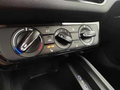 Skoda Scala 1.0 TSI 95cv Clever CARPLAY / FULL LED / PDC AR (2026) - Photo 12