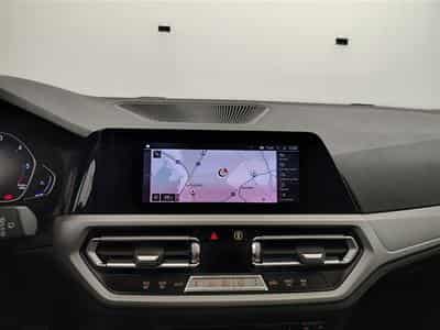 BMW 318 318 d Touring NAVI/TO PANO/FULL LED/JA17/PDC (2020) - Foto 11