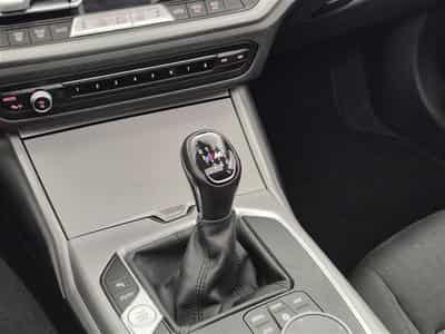 BMW 318 318 d Touring NAVI/TO PANO/FULL LED/JA17/PDC (2020) - Foto 12