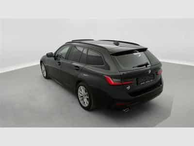 BMW 318 318 d Touring NAVI/TO PANO/FULL LED/JA17/PDC (2020) - Foto 2