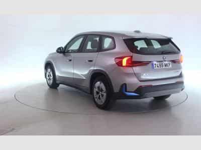 Bmw iX1 xDrive30 (2023) - Photo 3