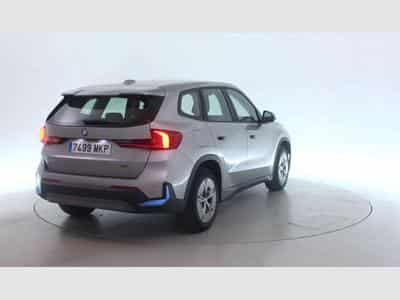Bmw iX1 xDrive30 (2023) - Photo 4