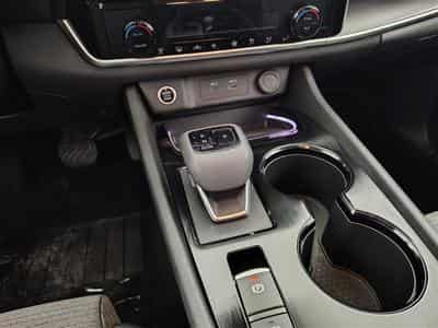 Nissan X-Trail 1.5 DIG-T 2WD N-Connecta 7pl. DCT NAVI / FULL LED (2023) - Photo 12