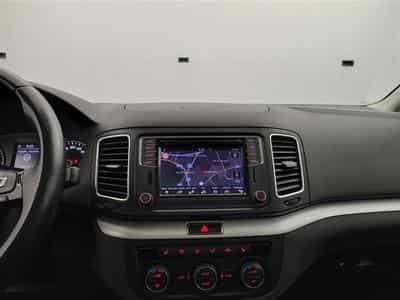 VW Sharan 2.0 TDi Highline 7PL/NAVI/TO PANO/JA/PDC AV AR (2020) - Foto 11