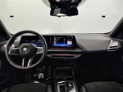 BMW 120 120iA Pack M NAVI / FULL LED / CAMERA / JA 18" (2025) - Photo 8
