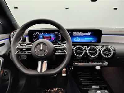 Mercedes CLA 180 CLA 180 DCT Pack AMG Navi / Led / PDC+Caméra (2025) - Foto 9