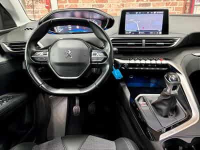 Peugeot 3008 3008 131cv ALLURE Navig/ToitO+P/ClimaA/ALU18 (2019) - Foto 4
