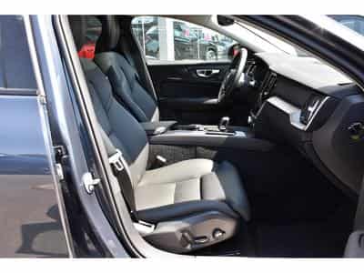 Volvo V60 2.0 B4 Plus Dark Geartronic PANO CUIR MEMO CAM360 HARMAN 1°M (2025) - Photo 3
