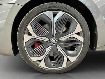 Skoda Octavia RS+DSG+AHK+P.Comf-Premium+Pano+Stand-H. (2025) - Photo 8