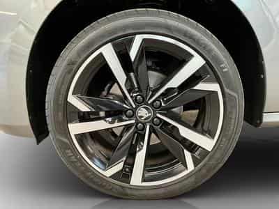 Skoda Kamiq Monte-Carlo+DSG+Park&Go+Pano+P.Ass-Drive+ (2025) - Photo 8
