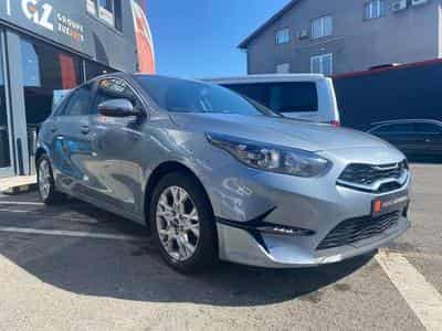 Kia Ceed Ceed 1.5 T-GDI DCT7 / jusqu'a 36mois de garantie (2023) - Photo 4