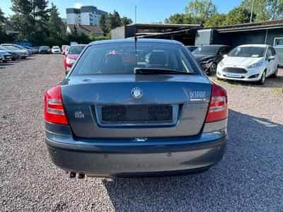 Skoda Octavia Octavia Lim. Ambiente 1.9 TDI *PDC*Klima* (2005) - Foto 5