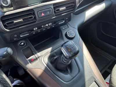 Peugeot Rifter Rifter BlueHDi 130 GT-Line *Panorama*Navi+Kamera (2019) - Foto 15