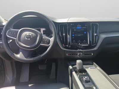 Volvo XC60 Core (2022) - Photo 3