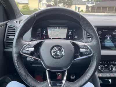 Skoda Karoq 2.0 Tsi Sportline DSG 4x4 Pano AHK Keyless (2023) - Photo 12