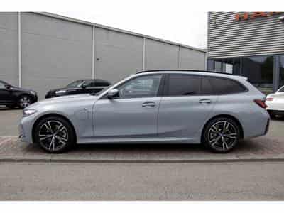 BMW 320 e Touring Aut. pack M Sport ACC (2024) - Foto 2
