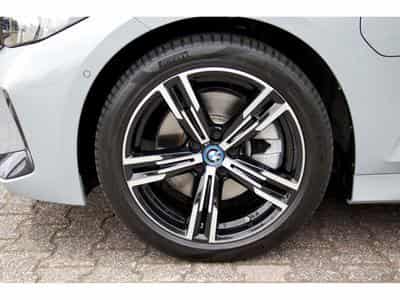 BMW 320 e Touring Aut. pack M Sport ACC (2024) - Foto 5