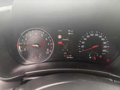 Suzuki Swift 1.2 GL+ (2025) - Photo 2