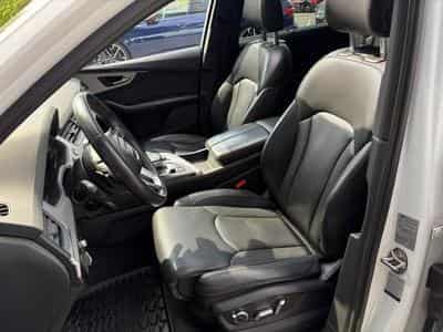 Audi SQ7 4.0d (2018) - Photo 8
