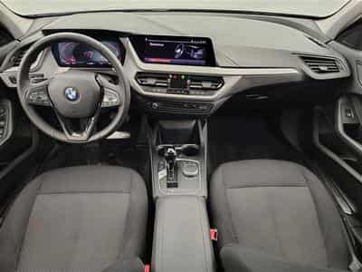 BMW 118 118iA NAVI / FULL LED / PDC AV+AR / JA 17 (2023) - Photo 8